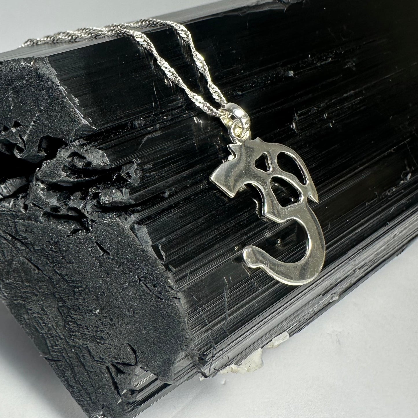 Sterling Silver 'Ohm' Pendant