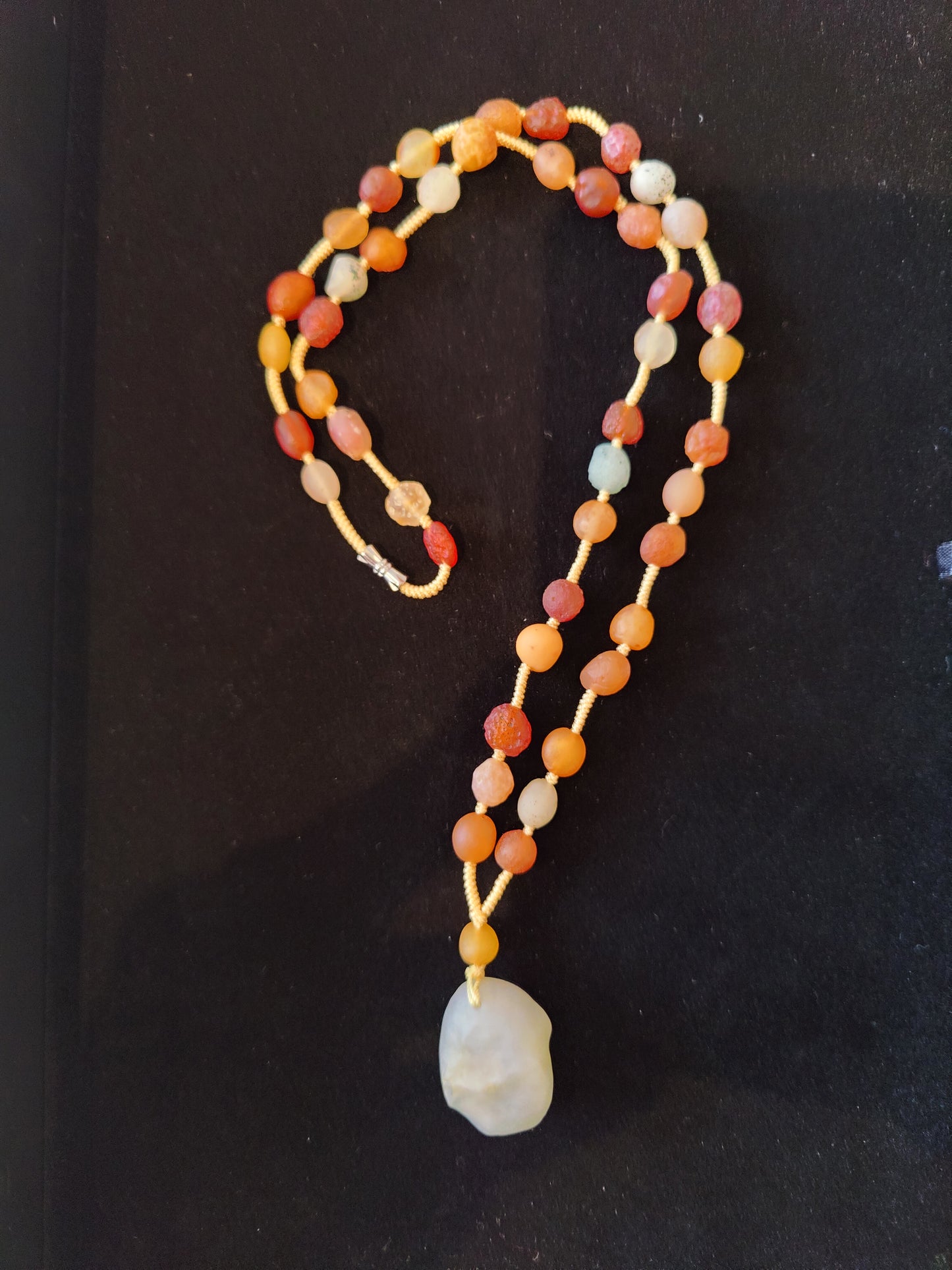 Gobi Desert Agate Bead Necklace with Agate Pendant