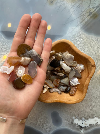 Assorted Polished Agate Pieces
