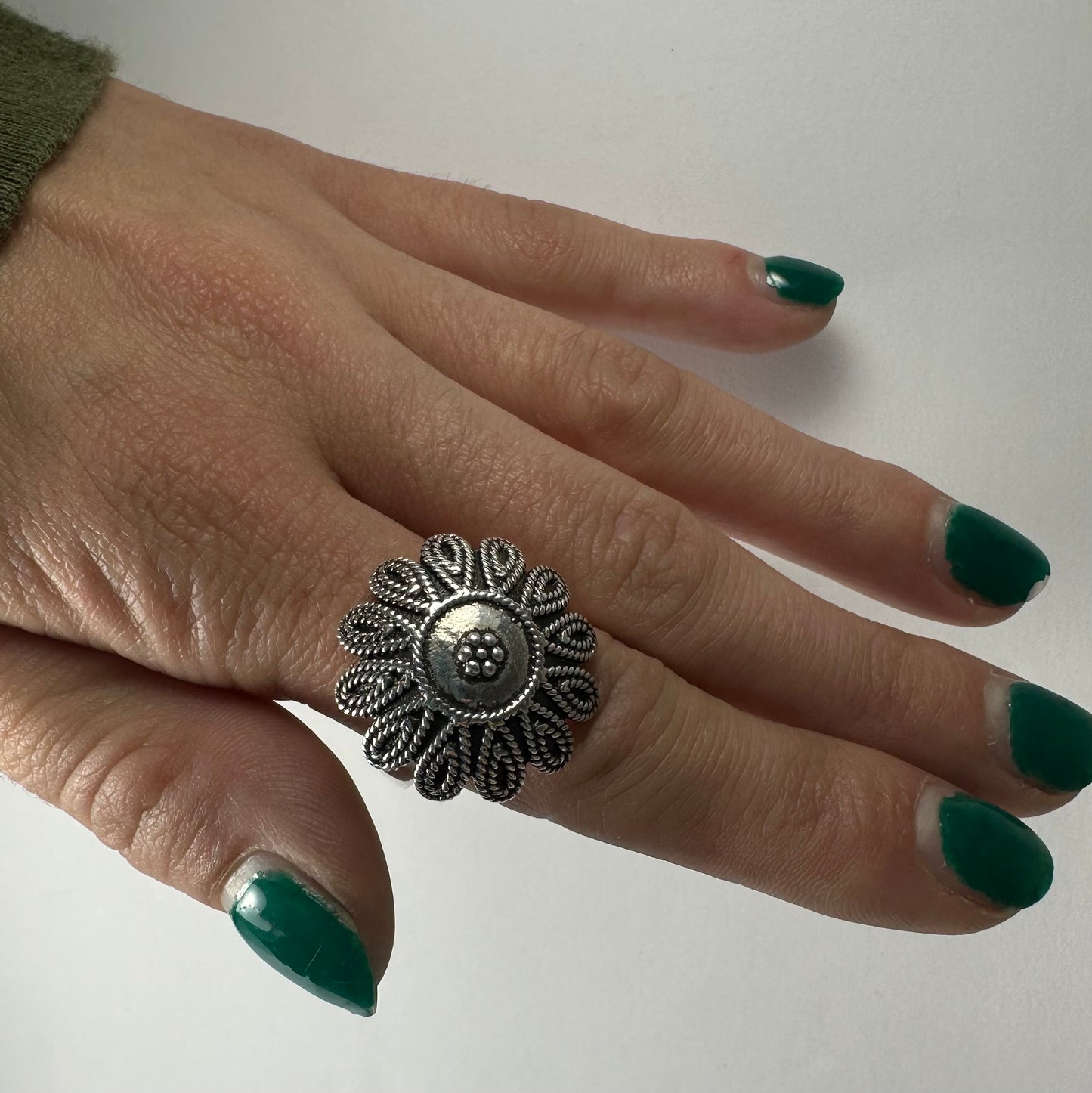 .925 Sterling Silver Flower Ring