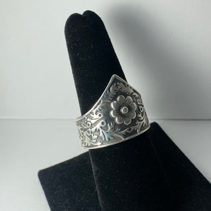 .925 Sterling Flower Ring