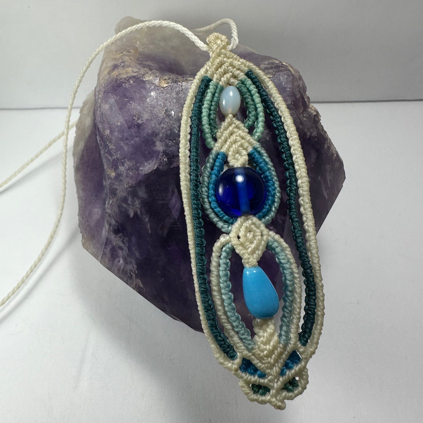 Hand-woven Macrame Necklace Glass Beads