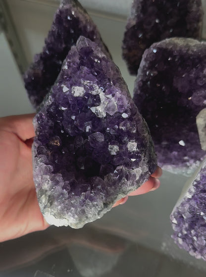 Cut Base Amethyst Druze MD